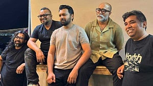 ব্ল্যাক: পঞ্চপাণ্ডবের ছবির গল্প