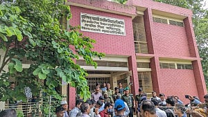 পটিয়ার সেই কেন্দ্র নিয়ে আবার আশঙ্কা, অভয় রিটার্নিং কর্মকর্তার