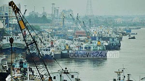 চট্টগ্রাম বন্দর ও কাস্টমস থেকে ‘নগর উন্নয়ন মাশুল’ চান মেয়র রেজাউল