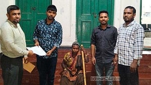গাজীপুরে ময়লার ভাগাড় থেকে ভবঘুরে কল্পনার ঠাঁই হল পাকা ভবনে