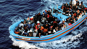 6 migrants die in shipwreck off Italy's Lampedusa
