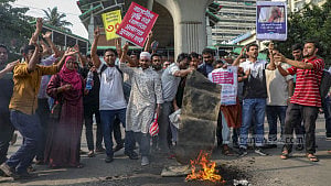 চাকরিতে ঢোকার বয়সসীমা: নিজের সুপারিশ থেকে সরে এলেন শিক্ষামন্ত্রী
