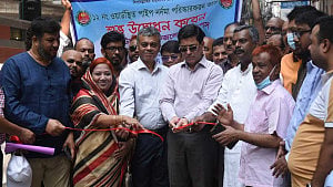 ডেঙ্গুতে ‘রেকর্ড মৃত্যুর বছরে’ সাফল্য দাবি মেয়র তাপসের