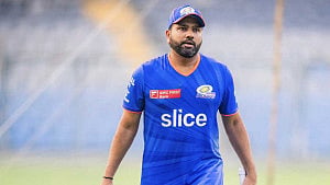 India stand by Rohit despite exit talk
