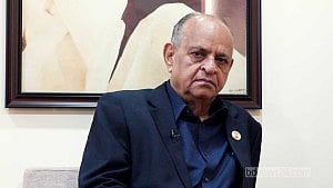 স্বাস্থ্যমন্ত্রীর নামে ভুয়া ফেইসবুক অ্যাকাউন্ট, ফের সতর্ক করল মন্ত্রণালয়