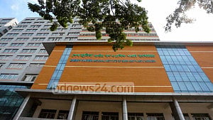 জেনিভা ক্যাম্পে হাত বোমা বিস্ফোরণ, শিশু দগ্ধ