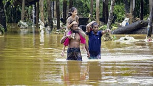 বৃষ্টি আর ঢলের পানিতে সিলেটে বন্যা
