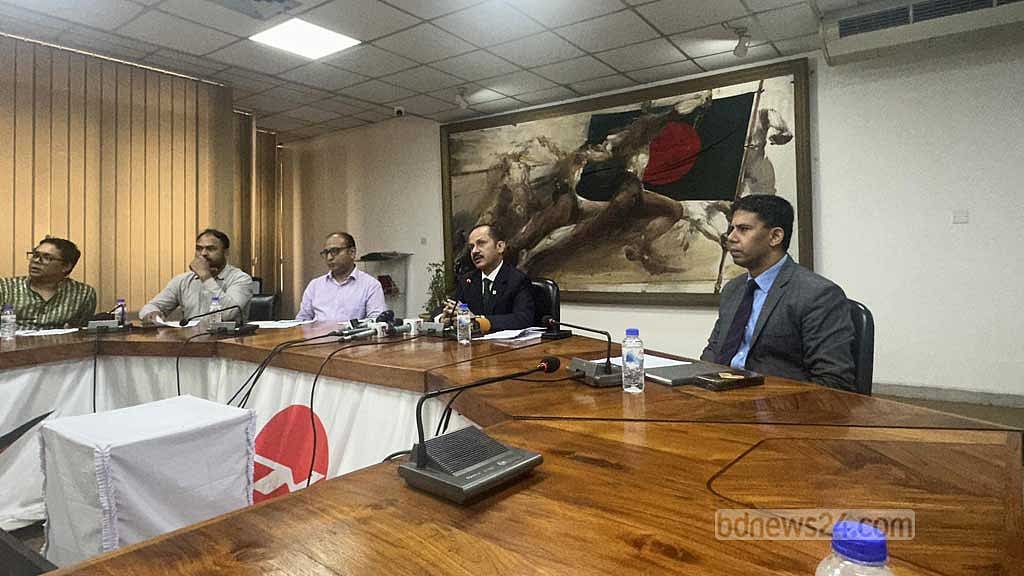 সাংবাদিকদের সঙ্গে মত বিনিময়ে বিমানের বিদায়ী এমডি শফিউল আজিম