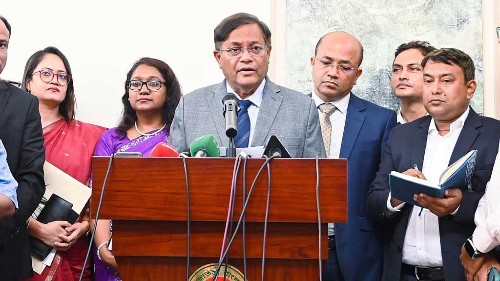 ব্রিফিংয়ে পররাষ্ট্রমন্ত্রী হাছান মাহমুদ।