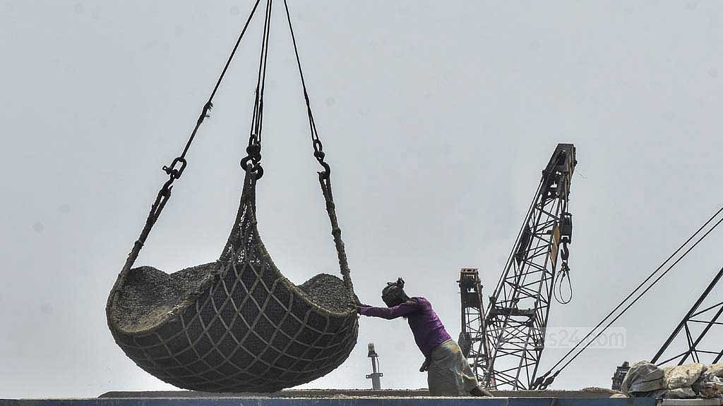 Analysts warn that if the new government cannot earn public trust from day one, the crisis will deepen. File photo.