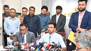‘জোড়াতালি’ দিয়ে চলছে ক্রিকেট বোর্ড, স্বীকার করলেন উপদেষ্টা