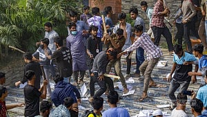 Colleges turn into battlefields in Jatrabari