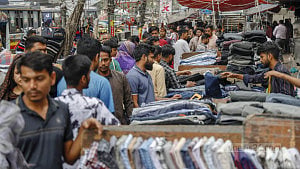 Hawkers clog up Dhaka footpaths