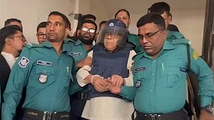 সাবেক মন্ত্রী কামরুল ৮ দিনের রিমান্ডে