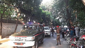 সেনাকুঞ্জের পথে খালেদা জিয়া