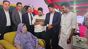 আপনাকে সুযোগ করে দিতে পেরে আমরা গর্বিত: উপদেষ্টা আসিফ