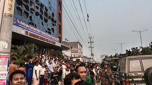সংঘাতের পর মোল্লা কলেজ শান্ত