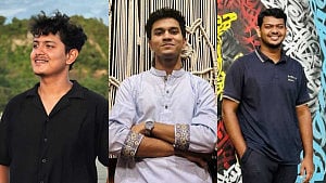 ‘ছাত্ররা বাসের দরজায় ছিলেন, একজনকে বাঁচাতে গিয়ে বিদ্যুৎস্পৃষ্ট আরেকজন’
