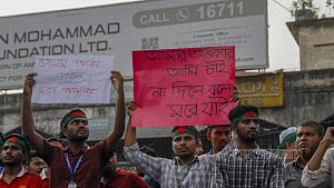অন্তর্বর্তী প্রশাসনের অপেক্ষায় সাত কলেজের ভর্তি