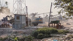পাথর ভাঙার অবৈধ ১৫০০ কারখানা, মানুষ-পরিবেশের ত্রাহি ত্রাহি