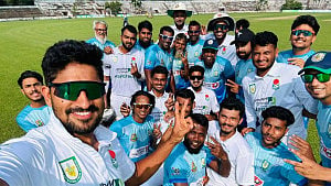 ব্যাট হাতে সিলেটের নায়ক রাজা, রাজশাহীকে জেতালেন সানজামুল