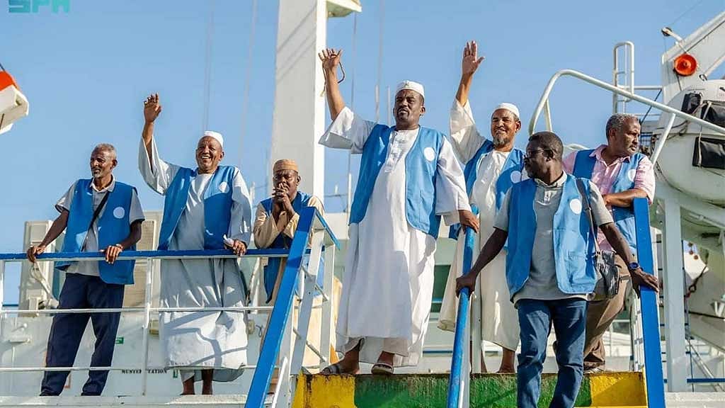 Today, only pilgrims from Sudan travel to Saudi Arabia by ship.