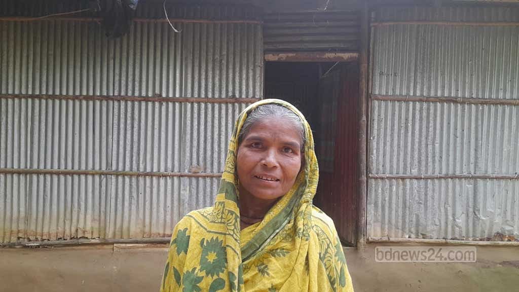লাক্কাতুরা চা বাগানের শ্রমিক আষ্টমী লোহার।