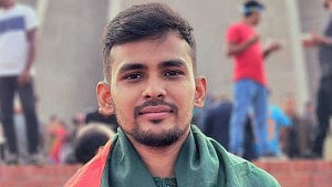 পাঠ্যবইয়ে ‘গণহত্যাকারী হিসেবে থাকবে’ হাসিনার নাম: আসিফ মাহমুদ