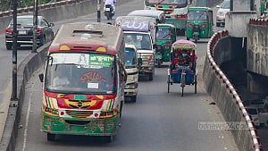 ব্যাটারির রিকশা ফ্লাইওভারে
