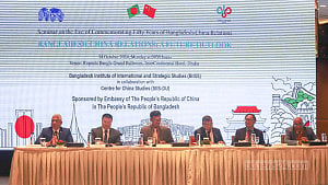 চীনের সঙ্গে প্রতিরক্ষা সহযোগিতা বাড়ানোর সুযোগ রয়েছে: পররাষ্ট্র উপদেষ্টা