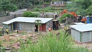 চট্টগ্রামে পাহাড় ও খাল পাড়ের অবৈধ স্থাপনা উচ্ছেদ