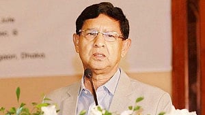অভিযানে গিয়ে গাজীর বাসা ‘তছনছ’ গোয়েন্দা পুলিশের