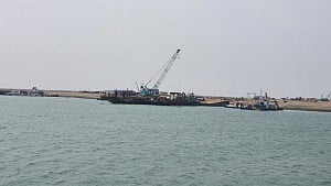 গভীর সমুদ্রবন্দরের ব্যয় ৬৫৭৩ কোটি টাকা বাড়াল অন্তর্বর্তী সরকার
