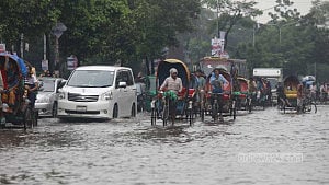 বৃষ্টি হলেই রাজধানীবাসীর ‘উভয় সংকট’