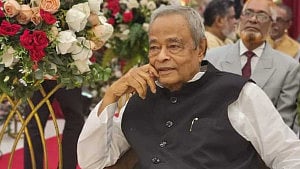অর্থ আত্মসাৎ: সাবেক স্বরাষ্ট্রমন্ত্রী মহিউদ্দিনের বিরুদ্ধে দুদকের মামলা