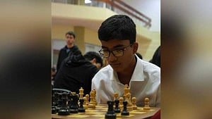 দেশের সর্বকনিষ্ঠ ইন্টারন্যাশনাল মাস্টার মনন