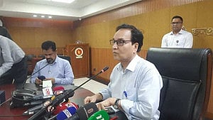 ডিসি বদলিতে লেনদেনের প্রতিবেদনকে ‘অবাস্তব, উদ্দেশ্যমূলক’ দাবি