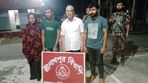 ‘ভারতে পালানোর সময়’ আটক সাবেক ভূমিমন্ত্রী নারায়ণ চন্দ্র