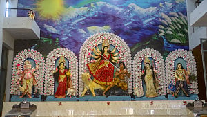 অকাল বোধনের দেবী ও সর্বজনীনতা