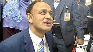 ব্যারিস্টার সুমনকে ১০ দিন রিমান্ডে চায় পুলিশ
