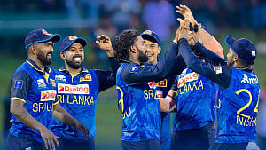 শ্রীলঙ্কার ওয়ানডে দলে ফিরলেন হাসারাঙ্গা-কুমারা, নতুন মুখ মালিঙ্গা