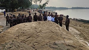 জাফলংয়ে ‘শতকোটি টাকার পাথর লুট’, বিএনপির দুই নেতাসহ ১১৪ আসামি