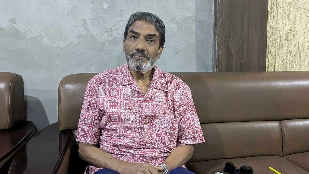 অভিনেতা জসিমের ফাইটিং দল 'জ্যাম্বস' গ্রুপের অন্যতম প্রতিষ্ঠাতা সদস্য এনামুল করিম আমান। 