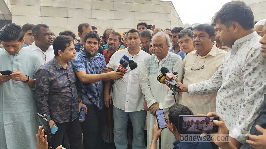 বিএনপি নেতা রিজভী মনে করেন, আনুপাতিক হারে নির্বাচনের নামে জটিলতা তৈরি মানে স্বাধীনতাবিরোধীদের মদদ দেওয়া।