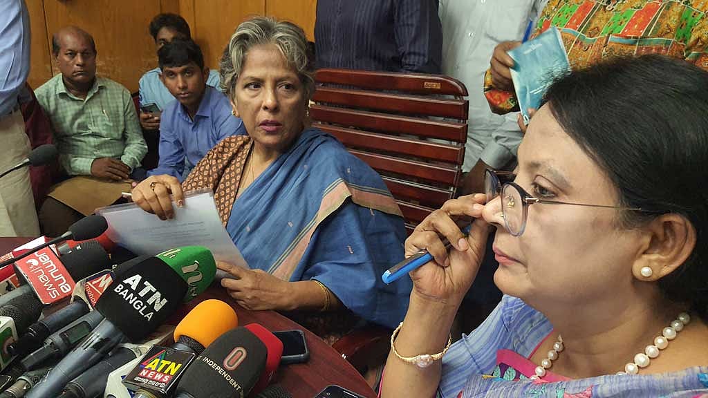 দায়িত্ব গ্রহণের দুই মাস পূর্তিতে রোববার সচিবালয়ে সাংবাদিকদের মুখোমুখি হন সমাজকল্যাণ উপদেষ্টা শারমীন এস মুরশিদ।