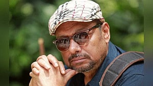 অঞ্জনের ‘শেষ নাটক’র ঘোষণা