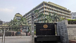 Parliament scraps age cap for BB governor