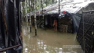 কক্সবাজারে পানিবন্দি ২ শতাধিক গ্রাম, ৩ জেলের লাশ উদ্ধার, নিখোঁজ ৭০