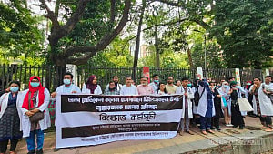 কাজে ফিরেছেন চট্টগ্রামে মেডিকেলের চিকিৎসকরা
