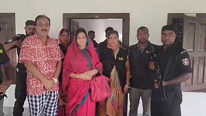 সিরাজগঞ্জের সাবেক এমপি হেনরী গ্রেপ্তার